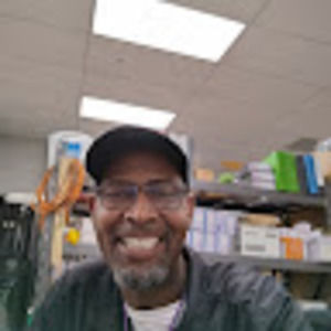 Meet your Posher, Gregory